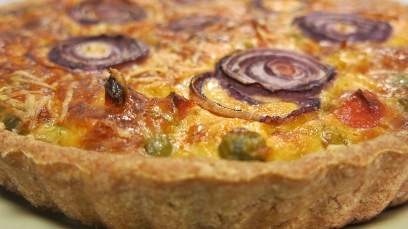 Tart sa sirom i povrćem