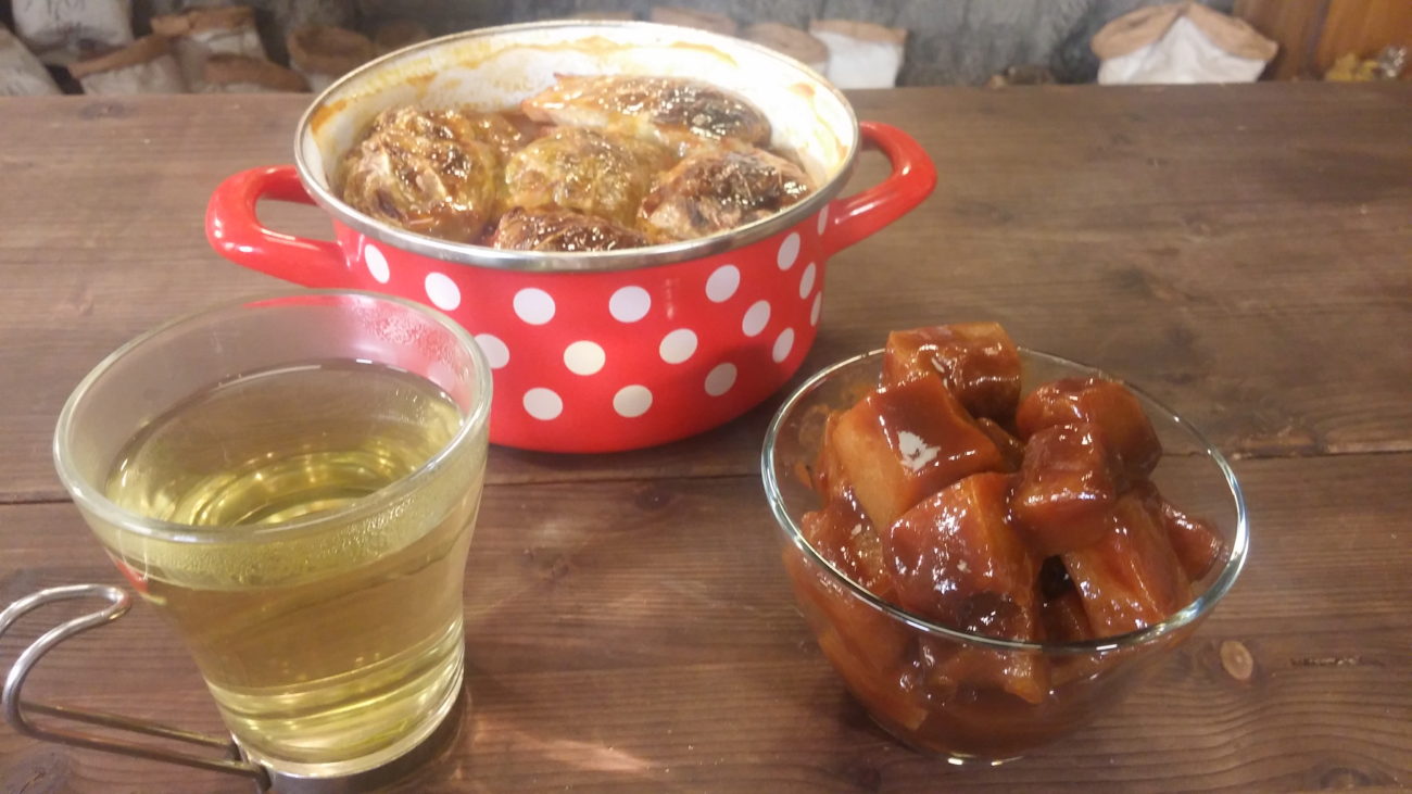 Sarma od kiselog kupusa i recelj
