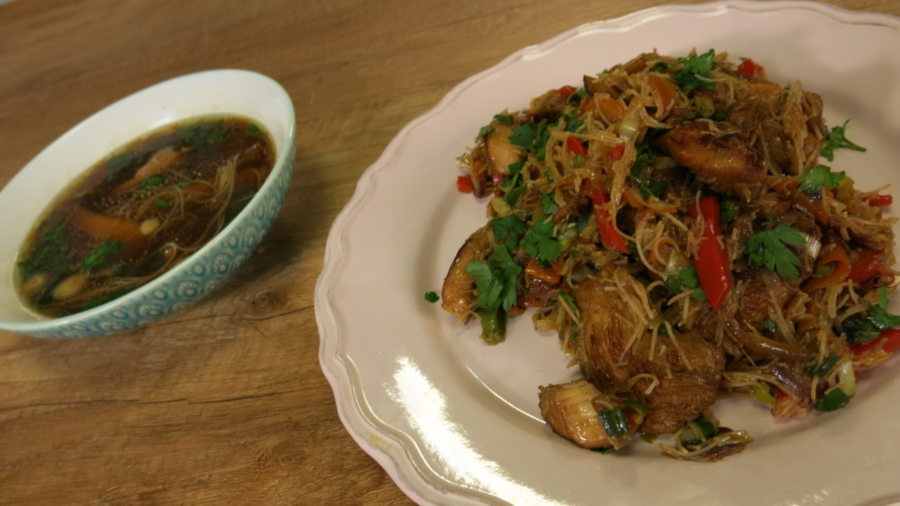 Vijetnamska pho bo supa i stir fraj
