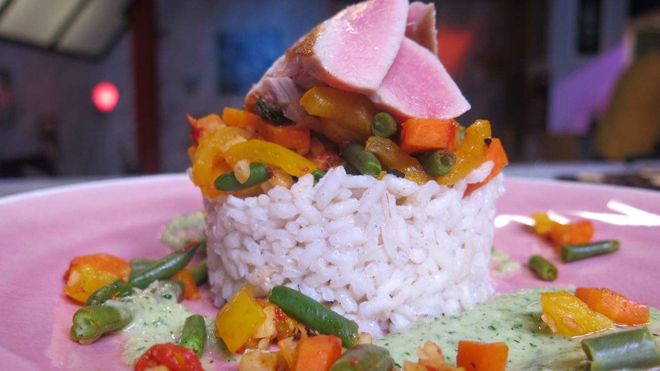 Tuna salata sa pirinčem, boranijom i celerom